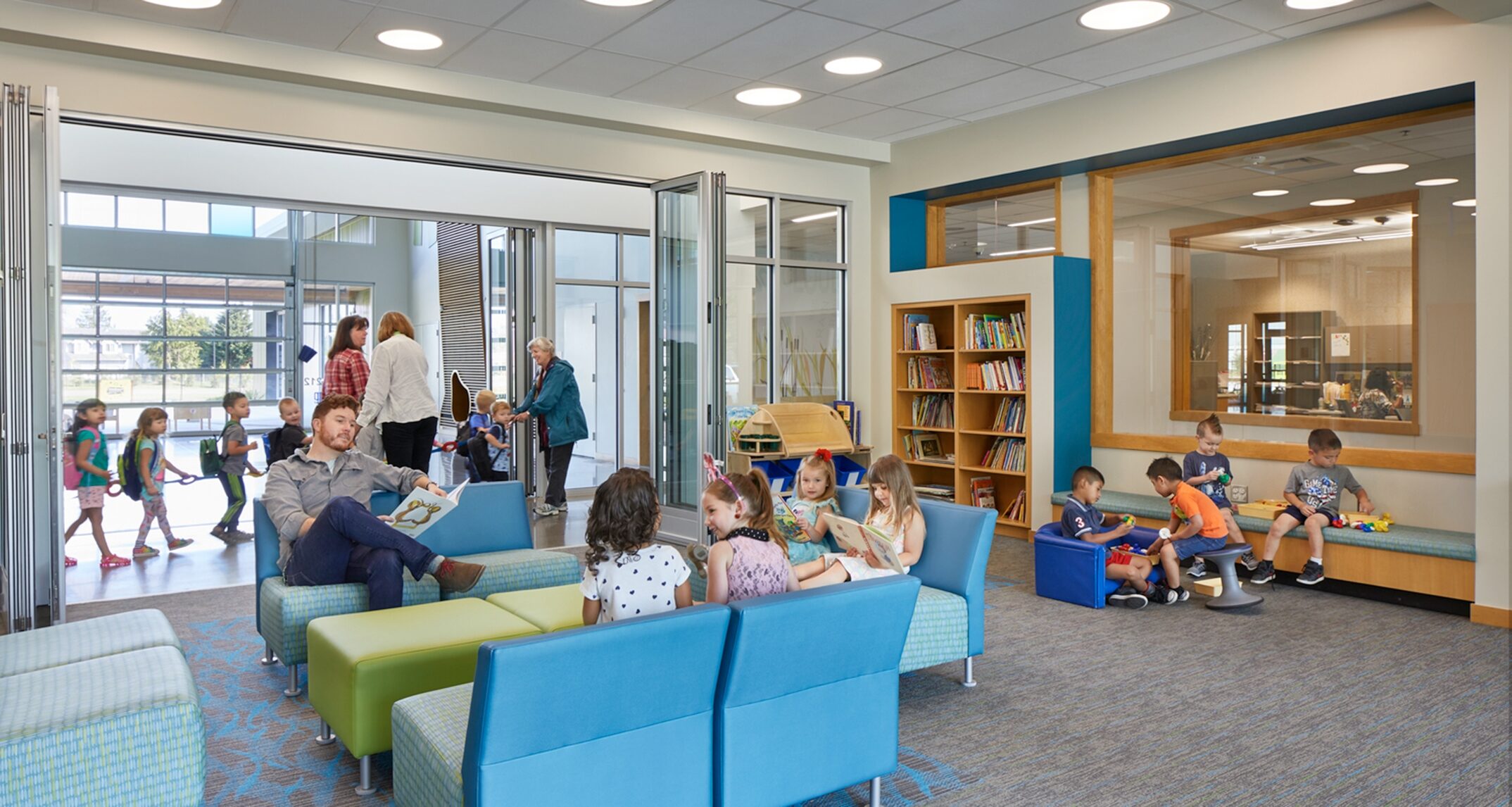 The common entry space in the Lake Stevens Early Learning Center provides a “living room” where students and their families can connect with their school community.