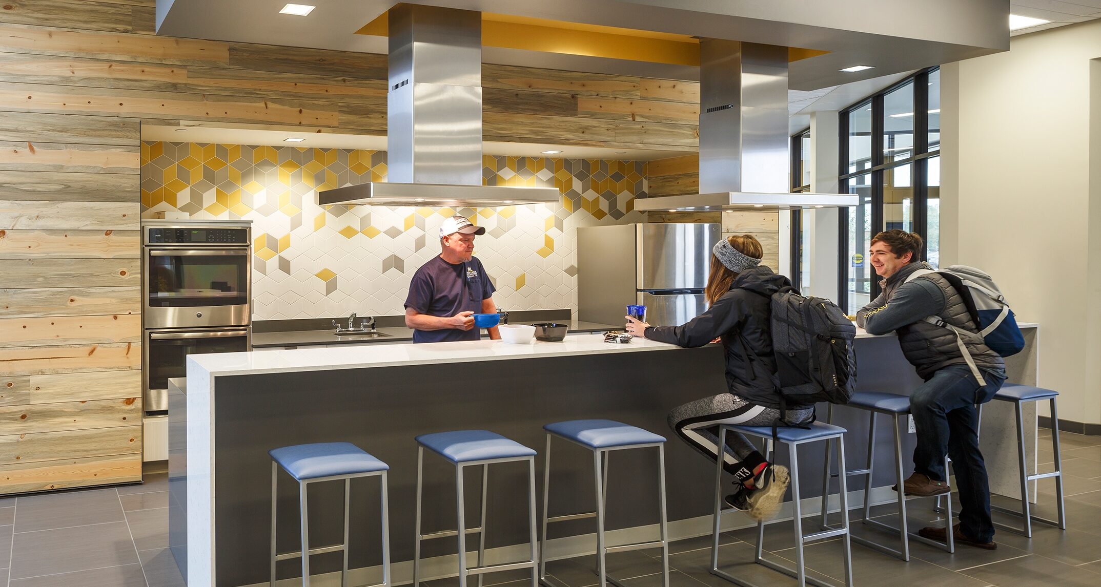 A large community kitchen located just off the main lobby gives students an opportunity to cook and share meals with each other, and meet residents from other floors that they might not see on a regular basis.