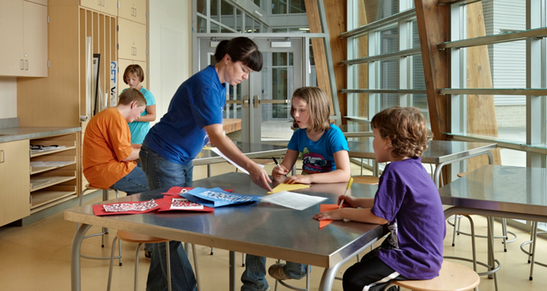 Da Vinci Studios put the student activities and projects on display for peers and visitors to see. – Machias Elementary School